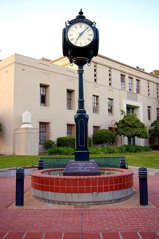 Volny Heritage Clock Plaza- (medium sized photo)